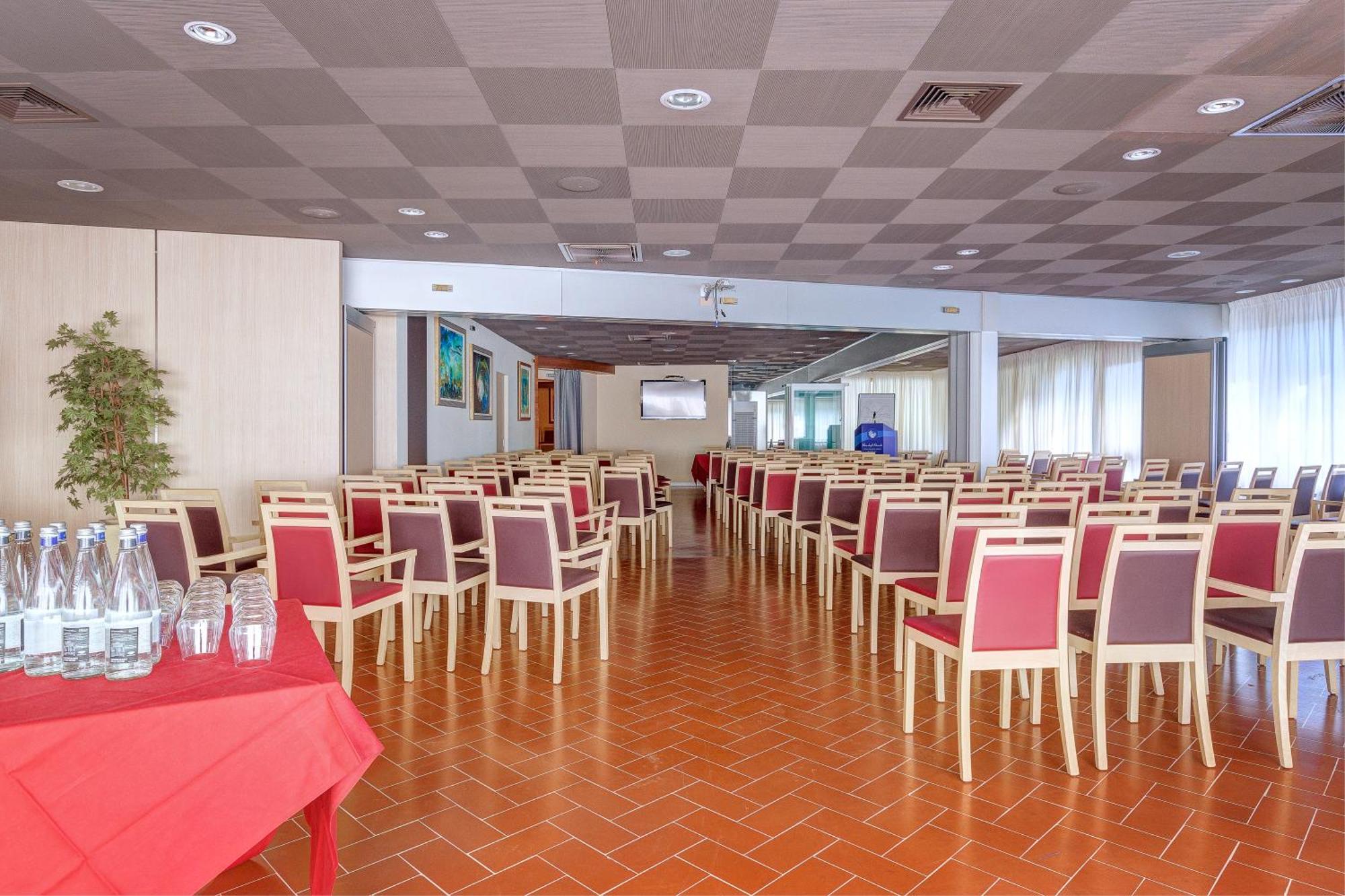 Hotel Riva Degli Etruschi Сан Винченцо Екстериор снимка