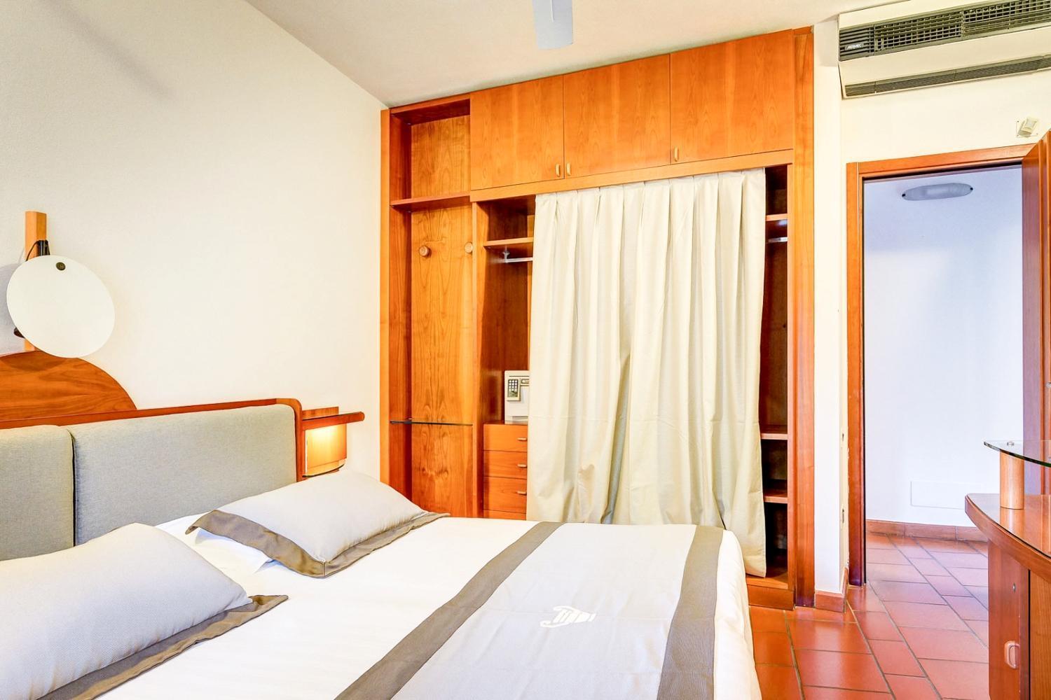 Hotel Riva Degli Etruschi Сан Винченцо Екстериор снимка